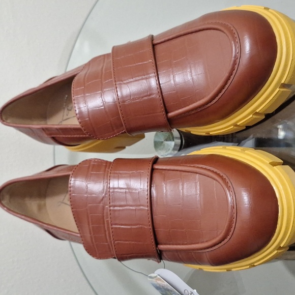 London Rag Croc-Embossed Loafers - Picture 2 of 9